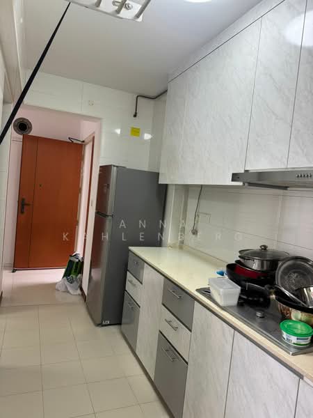 132A Canberra Crescent, 132A Canberra Crescent, 1 Bedroom, 505 sqft, HDB Flat For Rent, by Anna Kahlenberg, 500084653 - Kitchen - PropertyGuru.com.sg