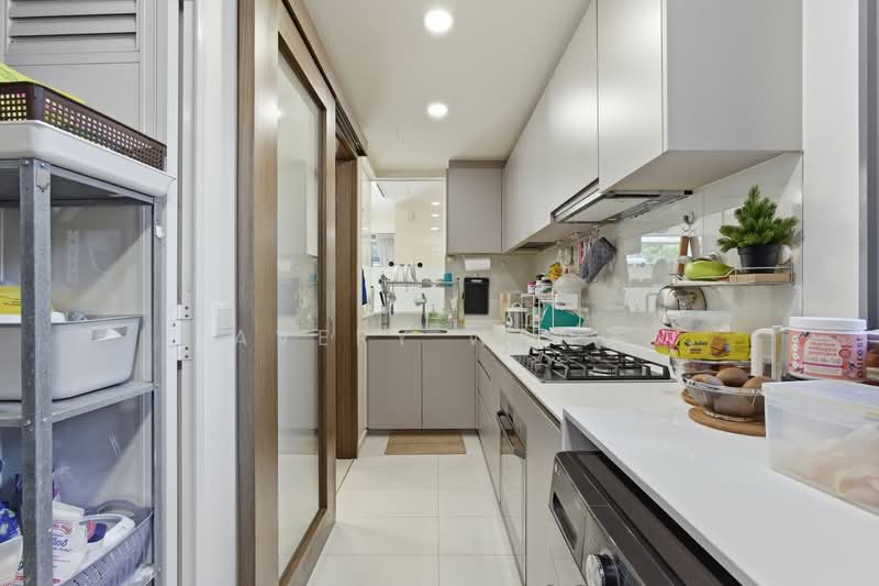 The Visionaire Executive Condominium For Sale at S$ 1,568,000 | PropertyGuru Singapore - Kitchen