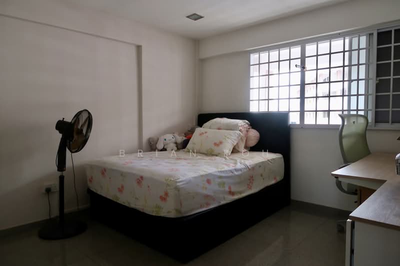470 Jurong West Street 41 HDB Flat For Sale at S$ 900,000 | PropertyGuru Singapore - Bedroom 2