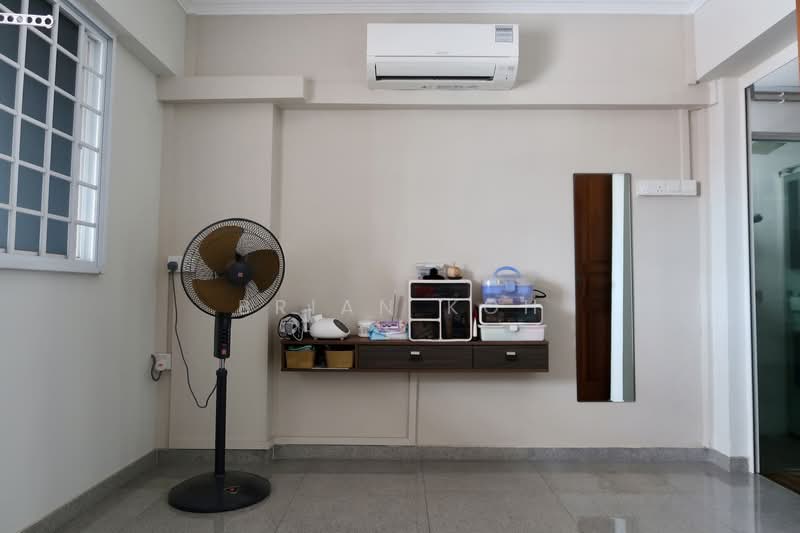 470 Jurong West Street 41 HDB Flat For Sale at S$ 900,000 | PropertyGuru Singapore - Bedroom 3