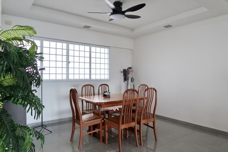470 Jurong West Street 41 HDB Flat For Sale at S$ 900,000 | PropertyGuru Singapore - Dining Room