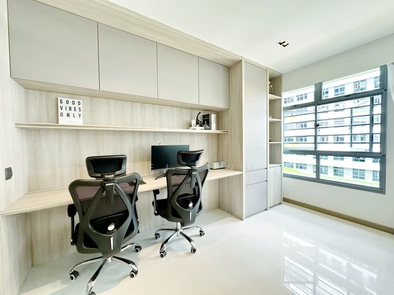 619A Tampines Street 61 HDB Flat For Sale at S$ 979,999 | PropertyGuru Singapore - Study