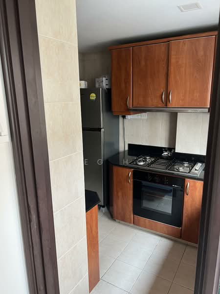 The Bencoolen Apartment For Sale at S$ 1,588,888 | PropertyGuru Singapore - Kitchen