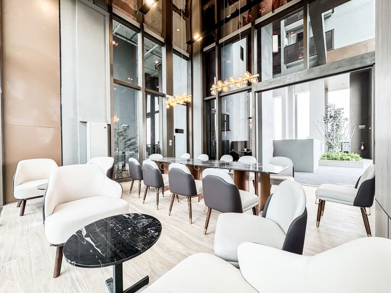 The Landmark Condominium For Sale at S$ 2,599,997 | PropertyGuru Singapore - Sky Lounge