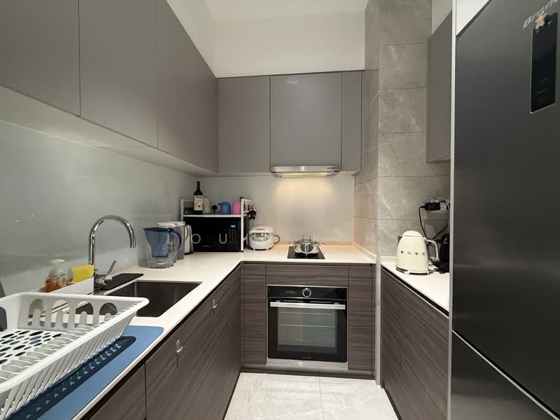 Stirling Residences Condominium For Sale at S$ 1,975,000 | PropertyGuru Singapore - Kitchen