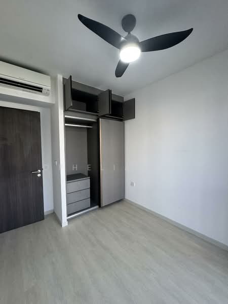 Riverfront Residences Condominium For Sale at S$ 1,050,000 | PropertyGuru Singapore - Bedroom