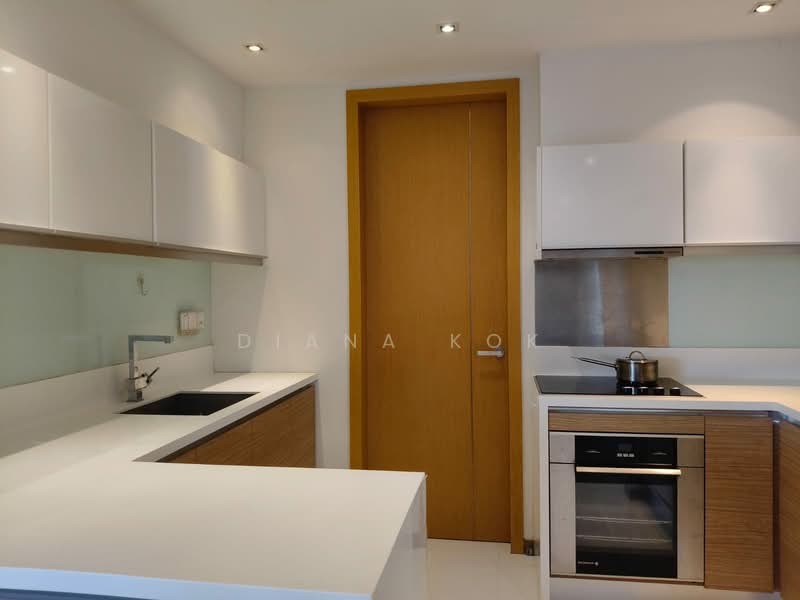 Marina Bay Residences Condominium For Sale at S$ 4,480,000 | PropertyGuru Singapore - Kitchen