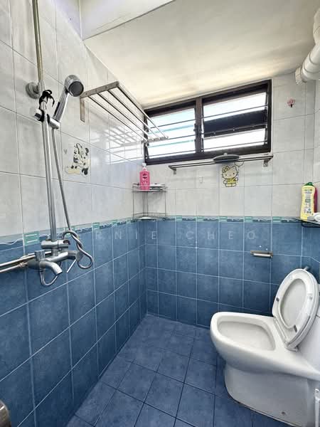 10 Teck Whye Avenue, 10 Teck Whye Avenue, Room Rental, 100 sqft, HDB Flat For Rent, by Bernie Cheo, 500084745 - Bathroom - PropertyGuru.com.sg
