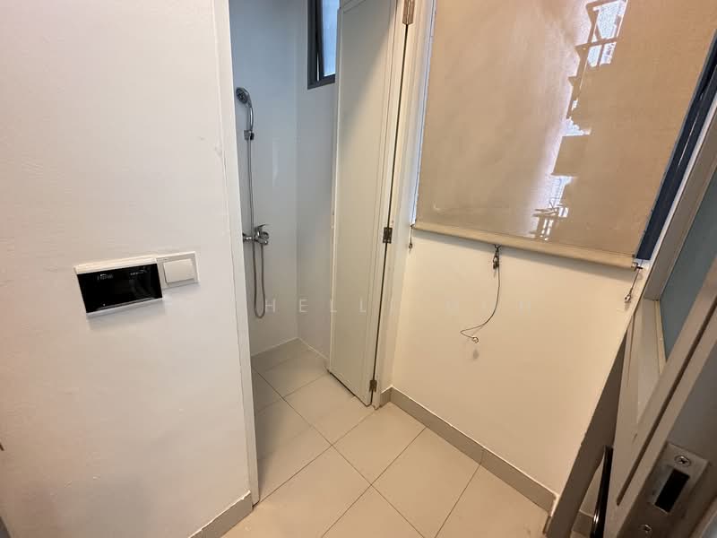 Centro Residences Condominium For Sale at S$ 3,819,000 | PropertyGuru Singapore - Bathroom