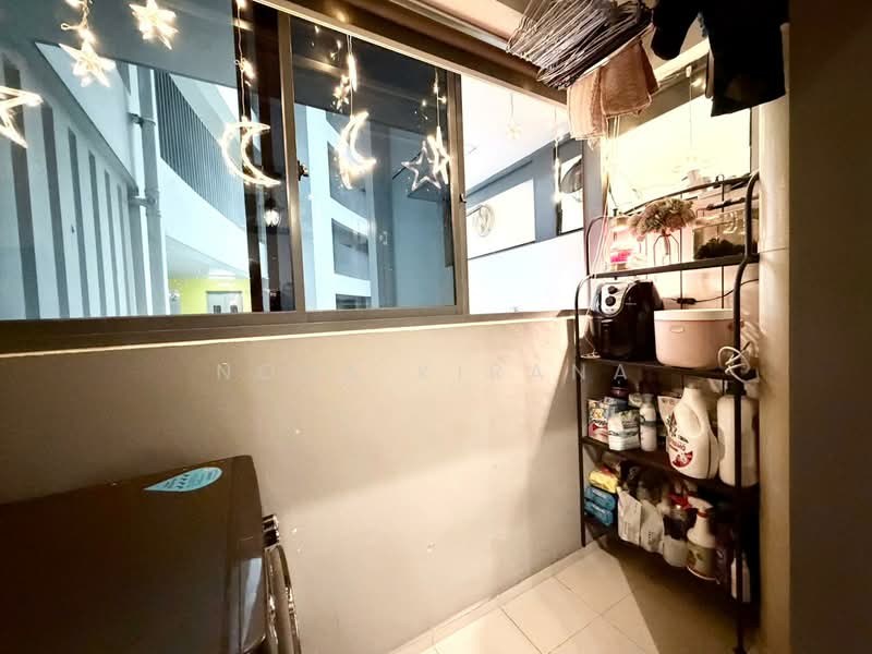 308A Punggol Walk HDB Flat For Sale at S$ 680,000 | PropertyGuru Singapore - Balcony