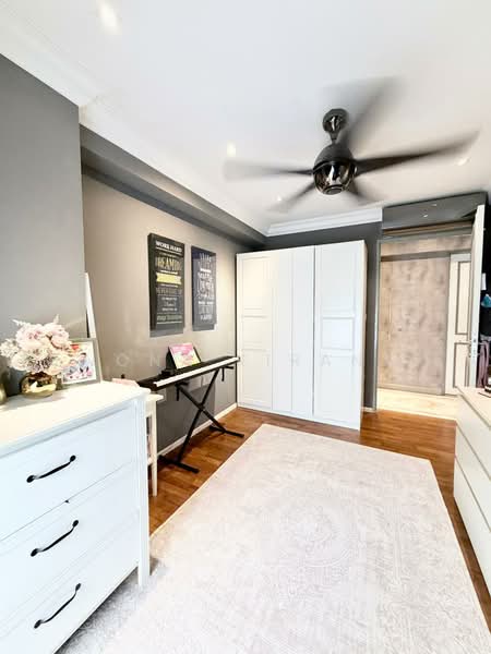 308A Punggol Walk HDB Flat For Sale at S$ 680,000 | PropertyGuru Singapore - Bedroom