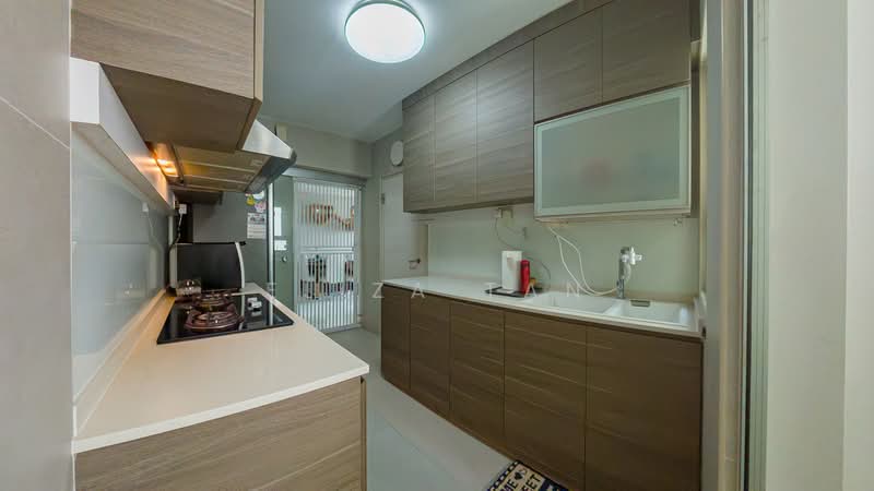 61B Strathmore Avenue HDB Flat For Sale at S$ 1,150,000 | PropertyGuru Singapore - Kitchen