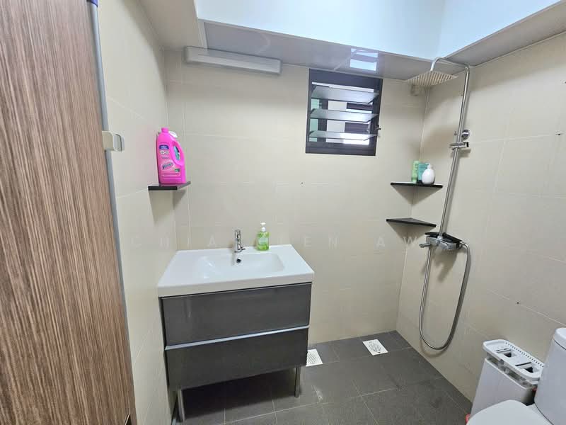 436C Fernvale Road HDB Flat For Sale at S$ 690,888 | PropertyGuru Singapore - Bathroom