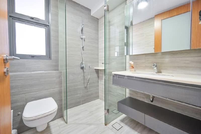 Trilive Condominium For Sale at S$ 1,200,000 | PropertyGuru Singapore - Bathroom