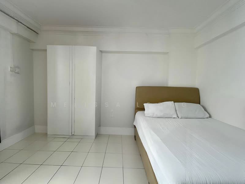 389 Yishun Avenue 6 HDB Flat For Sale at S$ 518,888 | PropertyGuru Singapore - Master Bedroom