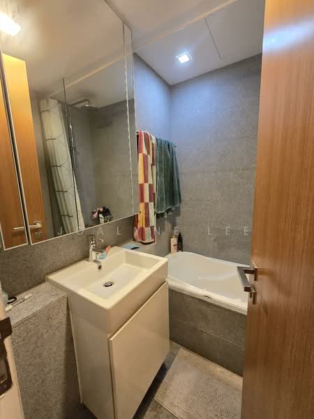 Paterson Linc Condominium For Sale at S$ 2,330,000 | PropertyGuru Singapore - Bathroom