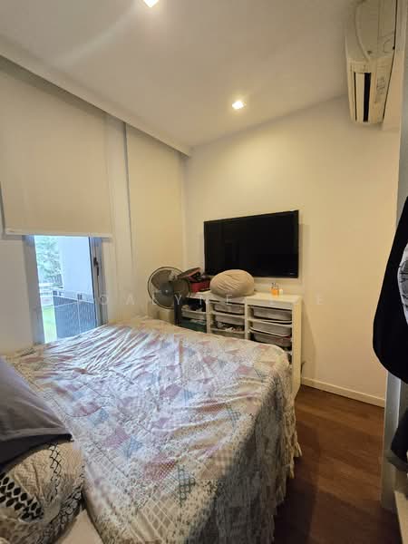 Paterson Linc Condominium For Sale at S$ 2,330,000 | PropertyGuru Singapore - Bedroom