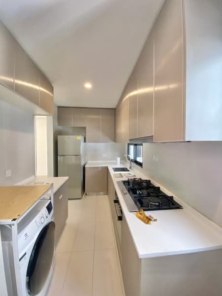 Uber 388 Condominium For Sale at S$ 2,700,000 | PropertyGuru Singapore - Kitchen