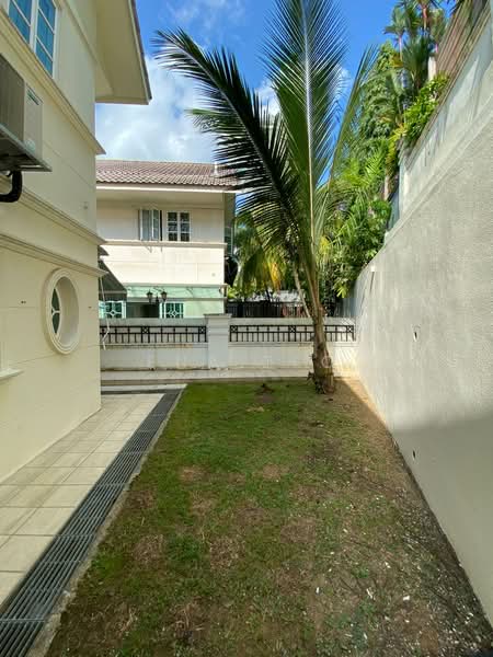 Gentle Villas Semi-Detached House For Sale at S$ 6,280,000 | PropertyGuru Singapore - Exterior
