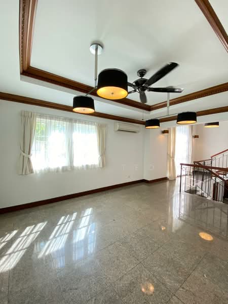 Gentle Villas Semi-Detached House For Sale at S$ 6,280,000 | PropertyGuru Singapore - Living Room