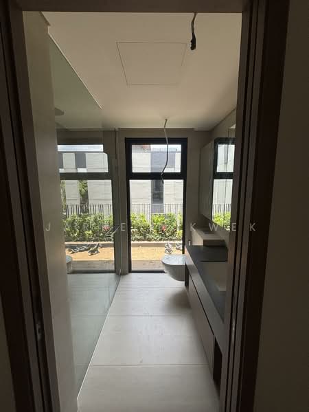 ⭐️ D15 Siglap Bungalow ⭐️ Detached House For Sale at S$ 10,800,000 | PropertyGuru Singapore - Bathroom