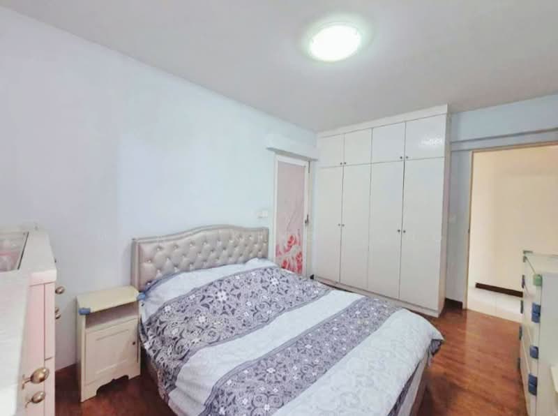 410B Fernvale Road HDB Flat For Sale at S$ 659,000 | PropertyGuru Singapore - Bedroom