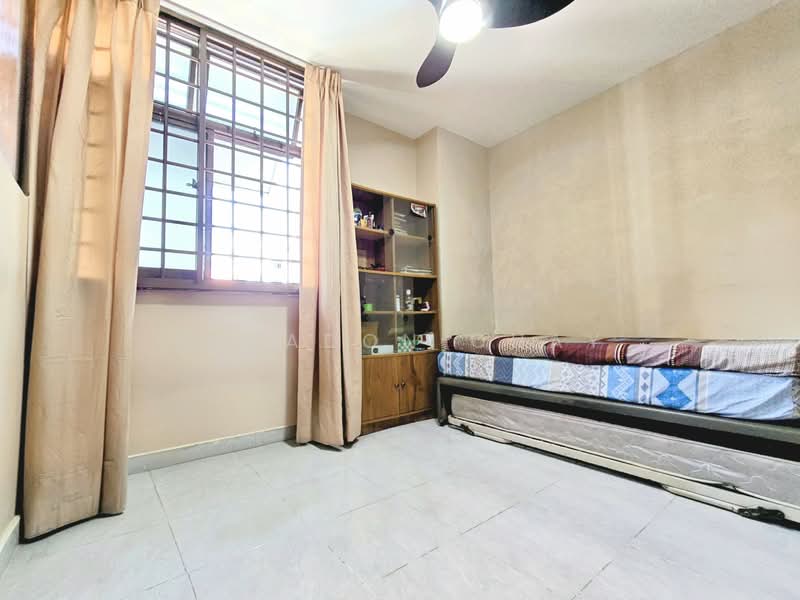 661 Choa Chu Kang Crescent HDB Flat For Sale at S$ 520,000 | PropertyGuru Singapore - Bedroom