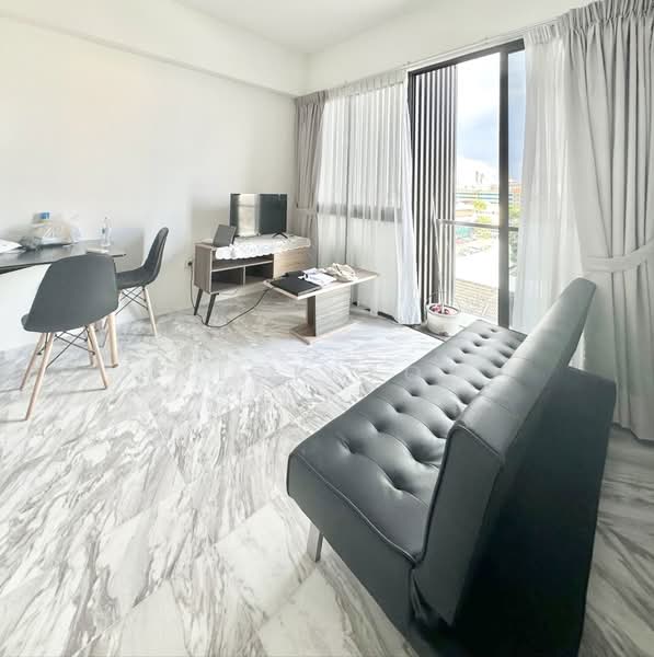 Pavilion Square Condominium For Sale at S$ 649,999 | PropertyGuru Singapore - Living Room
