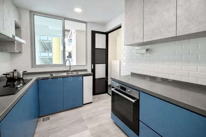 Cheap Bright & Spacious 3-Bedroom for Sale in D19, Well-Renovated, Move-in Ready! Rare in Supply!, , 3 Bedrooms, 1,360 sqft, Condominium For Sale, by Amanda Fong 冯佩璇, 500084855 - Kitchen - PropertyGuru.com.sg
