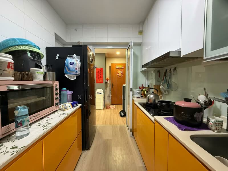 623C Punggol Central HDB Flat For Sale at S$ 560,000 | PropertyGuru Singapore - Kitchen