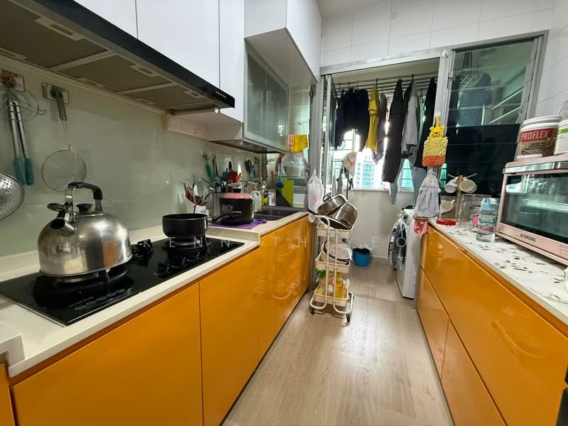 623C Punggol Central HDB Flat For Sale at S$ 560,000 | PropertyGuru Singapore - Kitchen
