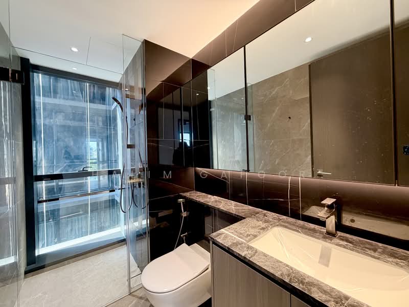 Piccadilly Grand, Northumberland Road, 4 Bedrooms, 1,410 sqft, Condominium For Rent, by Halim Gafoor, 500084878 - Bathroom - PropertyGuru.com.sg