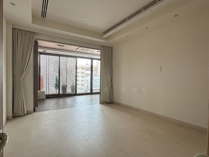 The Ritz-Carlton Residences Condominium For Sale at S$ 12,000,000 | PropertyGuru Singapore - Living Room