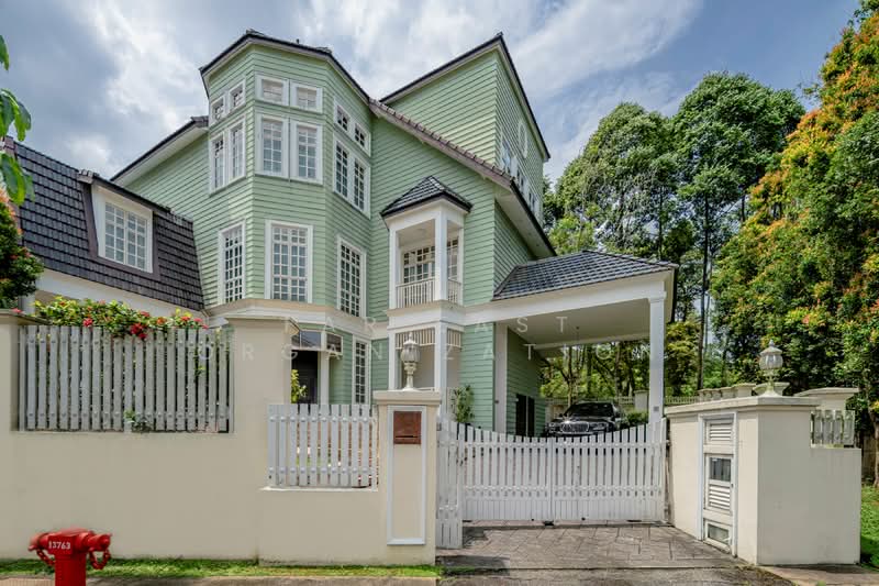 Beechwood Grove, Beechwood Grove, 8 Bedrooms, 8,183 sqft, Bungalow House For Rent, by Far East Organization, 500084896 - Exterior - PropertyGuru.com.sg