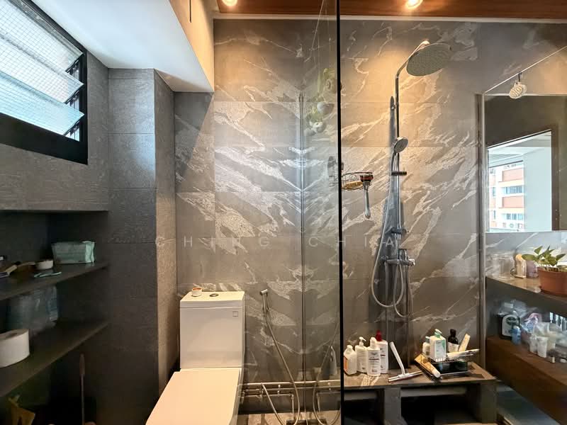 5 Holland Close, 5 Holland Close, 3 Bedrooms, 1,130 sqft, HDB Flat For Rent, by Ching Chia, 500084899 - Bathroom - PropertyGuru.com.sg