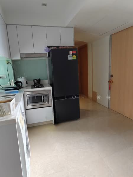 Eight Riversuites Condominium For Sale at S$ 1,580,000 | PropertyGuru Singapore - Kitchen