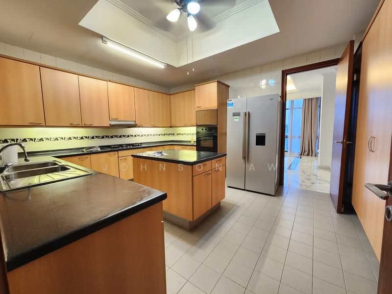 Four Seasons Park Condominium For Sale at S$ 8,500,000 | PropertyGuru Singapore - Kitchen