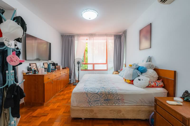 Tanah Merah Kechil Rd Terraced House For Sale at S$ 3,990,000 | PropertyGuru Singapore - Master Bedroom