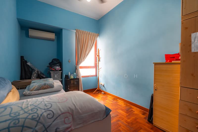 Tanah Merah Kechil Rd Terraced House For Sale at S$ 3,990,000 | PropertyGuru Singapore - Common Bedroom