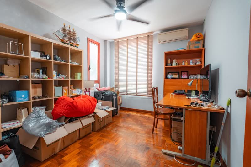 Tanah Merah Kechil Rd Terraced House For Sale at S$ 3,990,000 | PropertyGuru Singapore - Common Bedroom