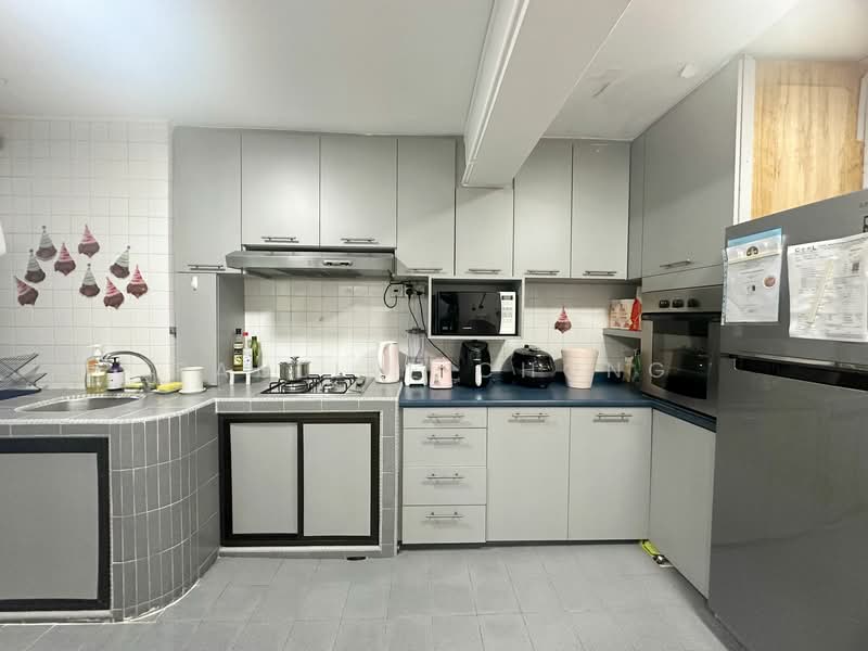 9 Holland Avenue HDB Flat For Sale at S$ 518,888 | PropertyGuru Singapore - Kitchen