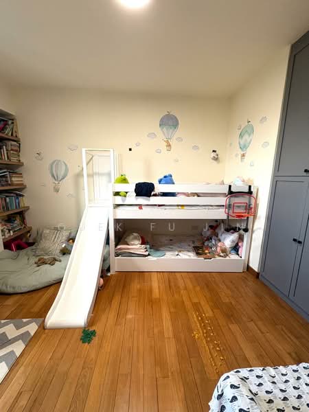 Hillcrest Arcadia Condominium For Sale at S$ 2,100,000 | PropertyGuru Singapore - Bedroom