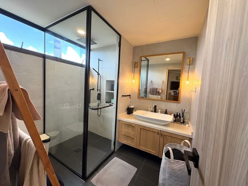 Hillcrest Arcadia Condominium For Sale at S$ 2,100,000 | PropertyGuru Singapore - Bathroom