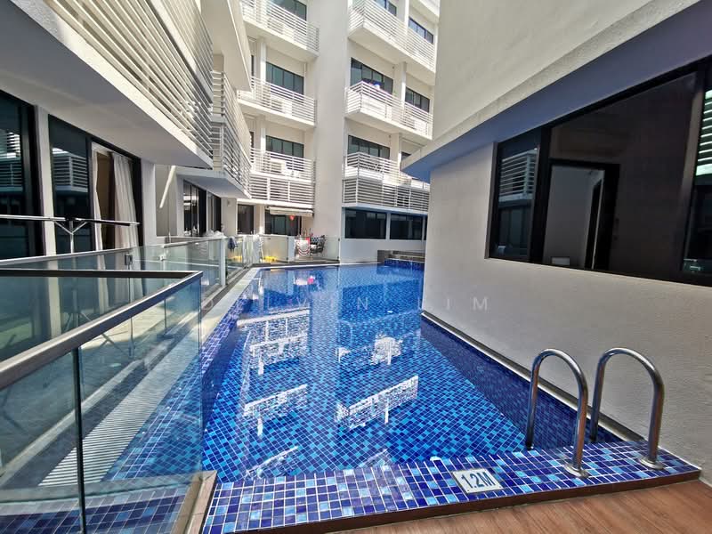 Viva Vista, 3 South Buona Vista Road, 1 Bedroom, 398 sqft, Apartment For Rent, by Delvin Lim, 500084957 - Pool - PropertyGuru.com.sg