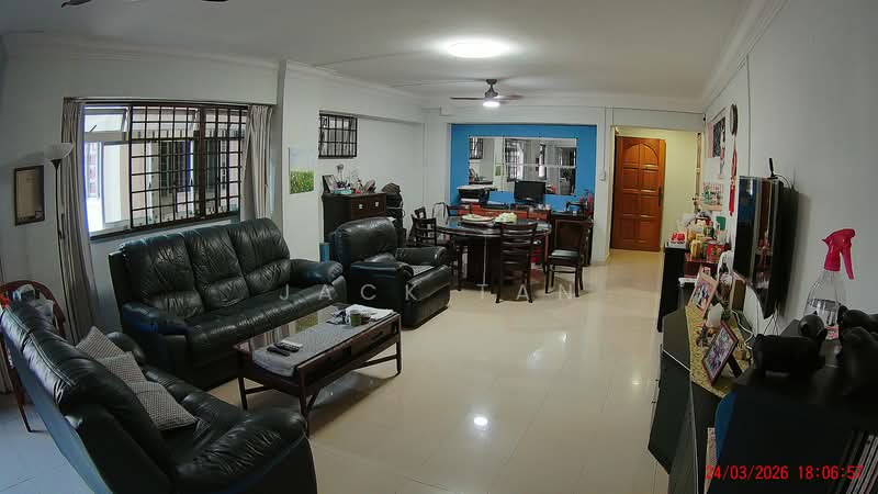 640 Bedok Reservoir Road HDB Flat For Sale at S$ 1,000,000 | PropertyGuru Singapore - Living Room