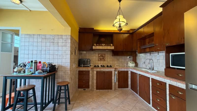 572 Pasir Ris Street 53, 572 Pasir Ris Street 53, 3 Bedrooms, 1,216 sqft, HDB Flat For Sale, by Patrick Chee, 500084964 - Kitchen - PropertyGuru.com.sg