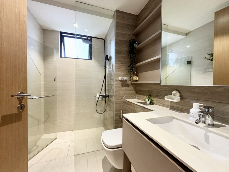 High Park Residences, 23 Fernvale Road, 3 Bedrooms, 893 sqft, Condominium For Sale, by Eve Tang, 500084977 - Bathroom - PropertyGuru.com.sg