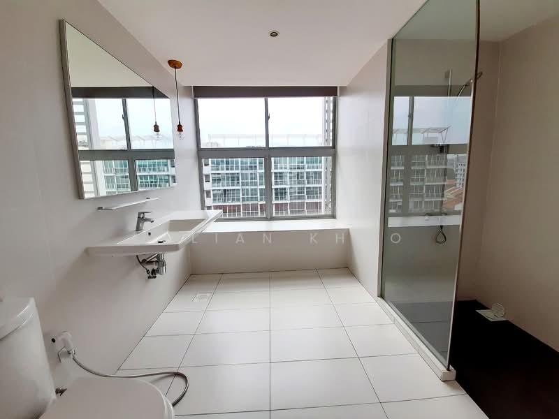 Lotus at Paya Lebar, 11 Paya Lebar Road, 3 Bedrooms, 1,249 sqft, Apartment For Rent, by Julian Khoo, 500084980 - Bathroom - PropertyGuru.com.sg