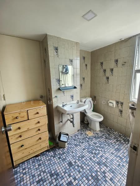 Faber Garden Condominium, 2 Angklong Lane, Room Rental, 160 sqft, Condominium For Rent, by Desmond Mok, 500084989 - Bathroom - PropertyGuru.com.sg