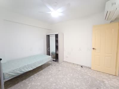 For Rent - 711 Tampines Street 71